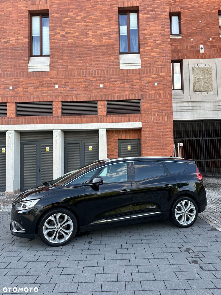 Renault Grand Scenic - 19