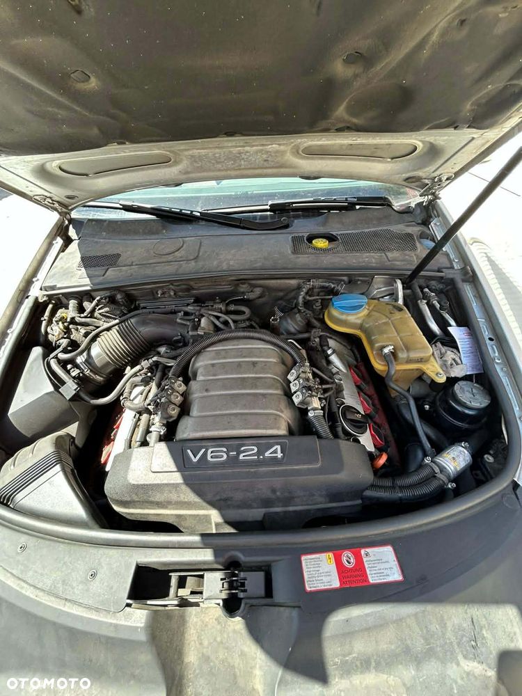 Audi A6 Limousine 2.4 - 18