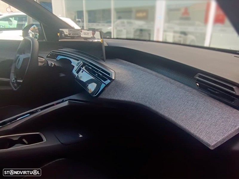 Peugeot E-3008 73 kWh GT - 11