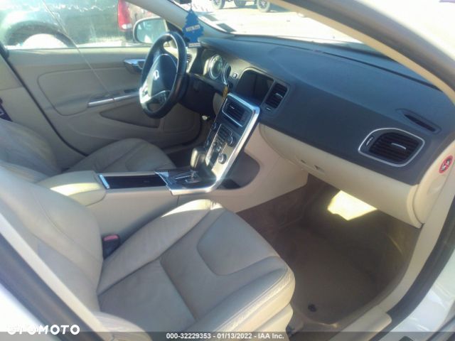 Volvo S60 2.5 T5 - 23