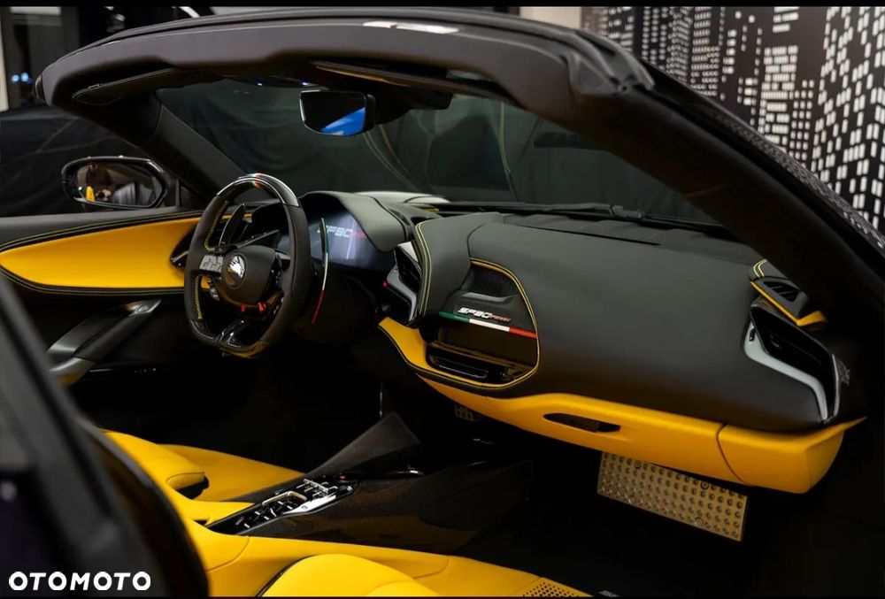 Ferrari SF90 Spider - 9
