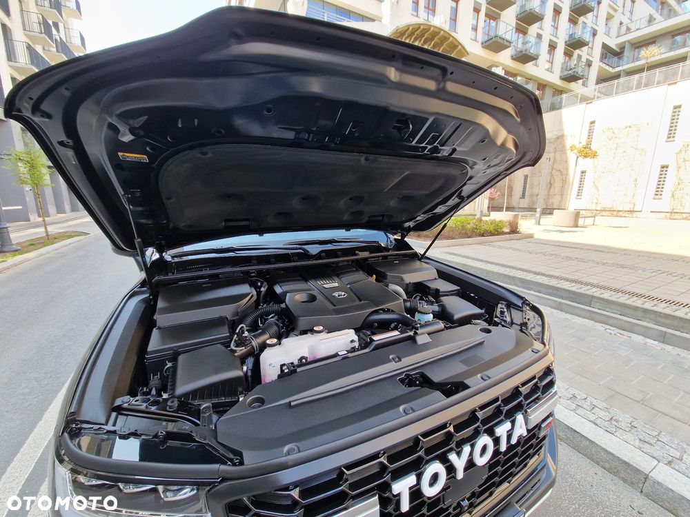 Toyota Land Cruiser - 15