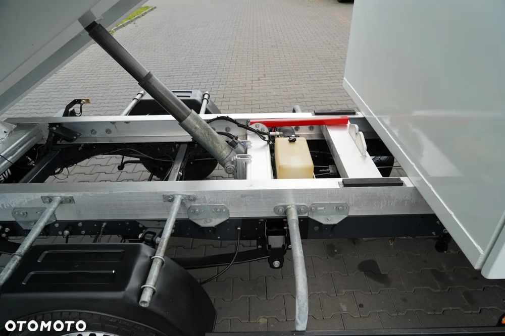 Iveco DAILY 35-140 / WYWROTKA / BRYGADÓWKA - 6 MIEJSC   / MANUAL /  SPROWADZONY - 9