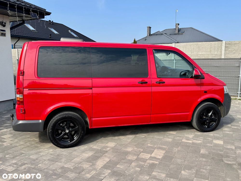 Volkswagen Caravelle - 2