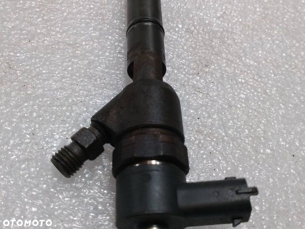 WTRYSKIWACZ HYUNDAI GETZ 0445110256 338002A400 1.6 CRDI - 4