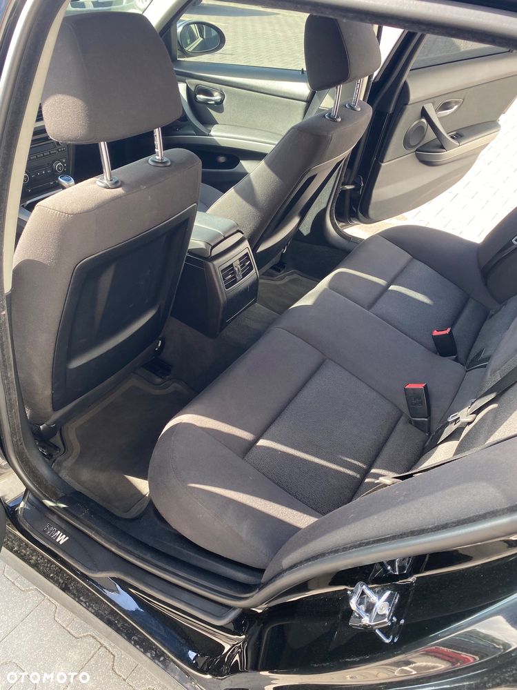 BMW Seria 3 318d - 9