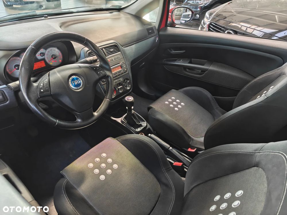 Fiat Punto 1.4 16V Dynamic - 10