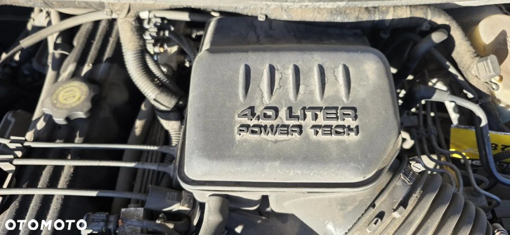 Jeep Grand Cherokee 4.0 Laredo - 16