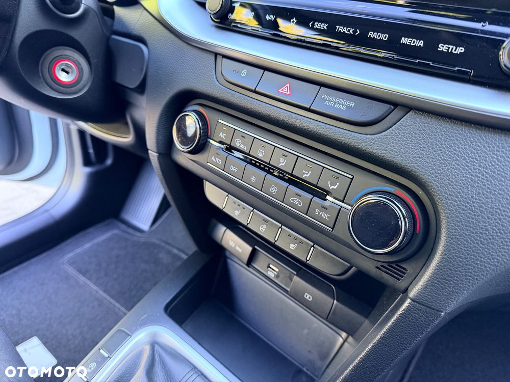 Kia Ceed 1.6 CRDi SCR L Business Line - 30