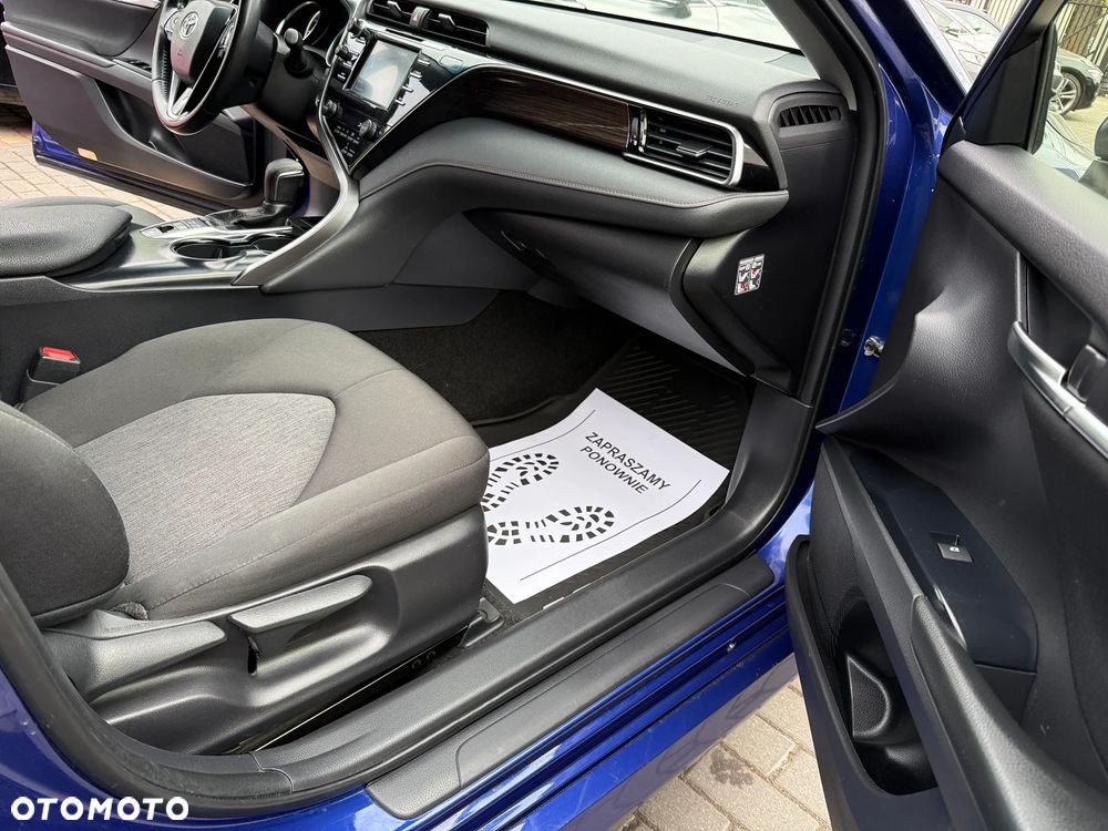Toyota Camry 2.5 Hybrid Comfort CVT - 16
