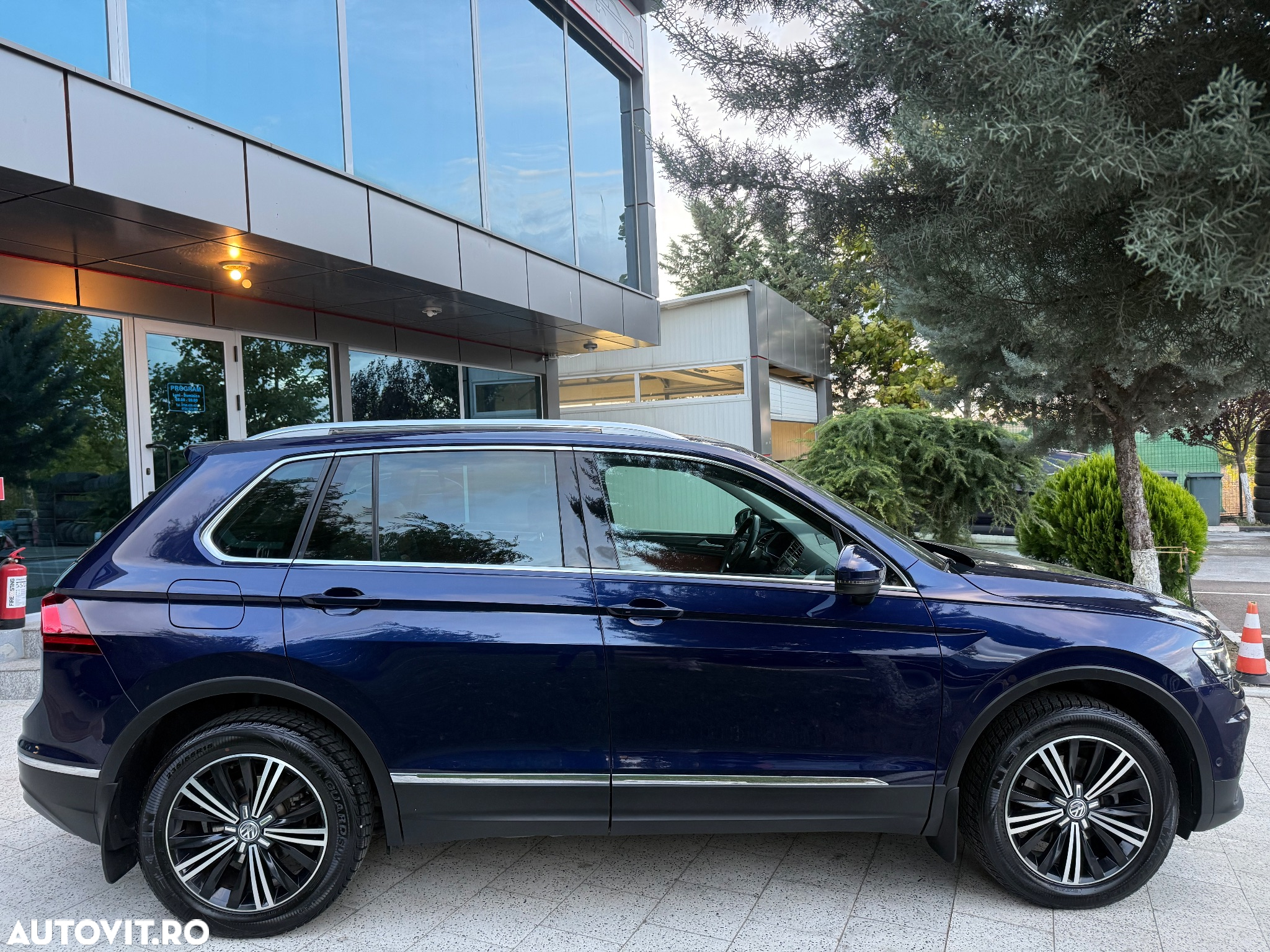 Volkswagen Tiguan 2.0 TDI 4Mot DSG Highline - 25