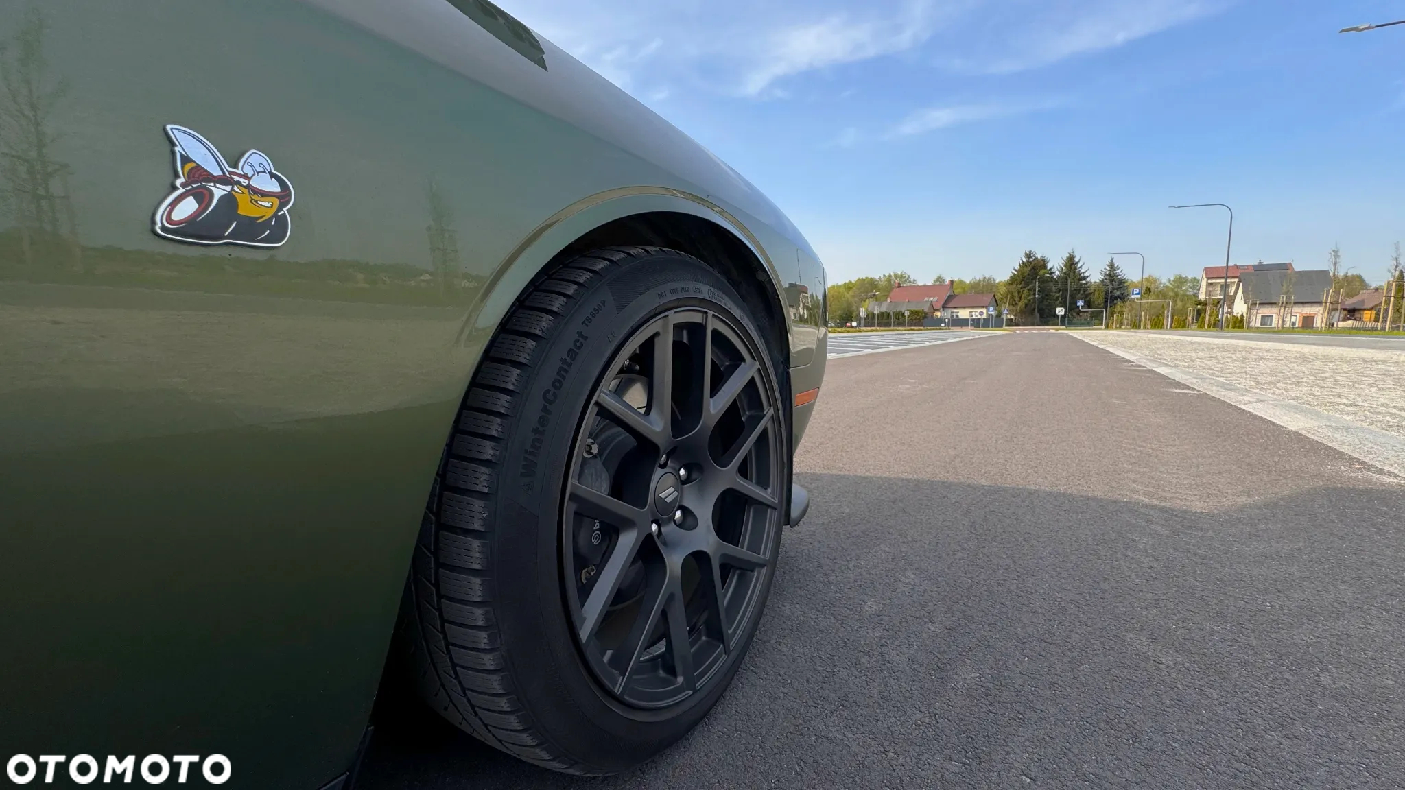 Dodge Challenger - 11