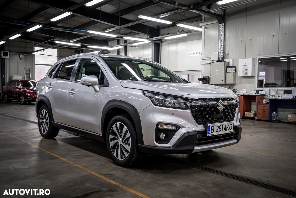 Suzuki S-Cross 1.5 AllGrip HEV Luxus - 4