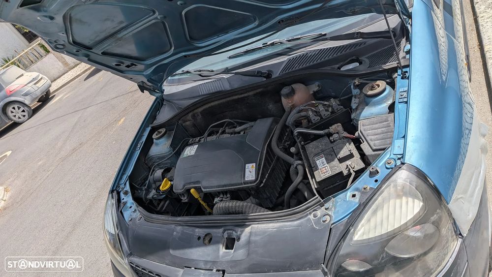 Renault Clio 1.2 16V Confort - 6