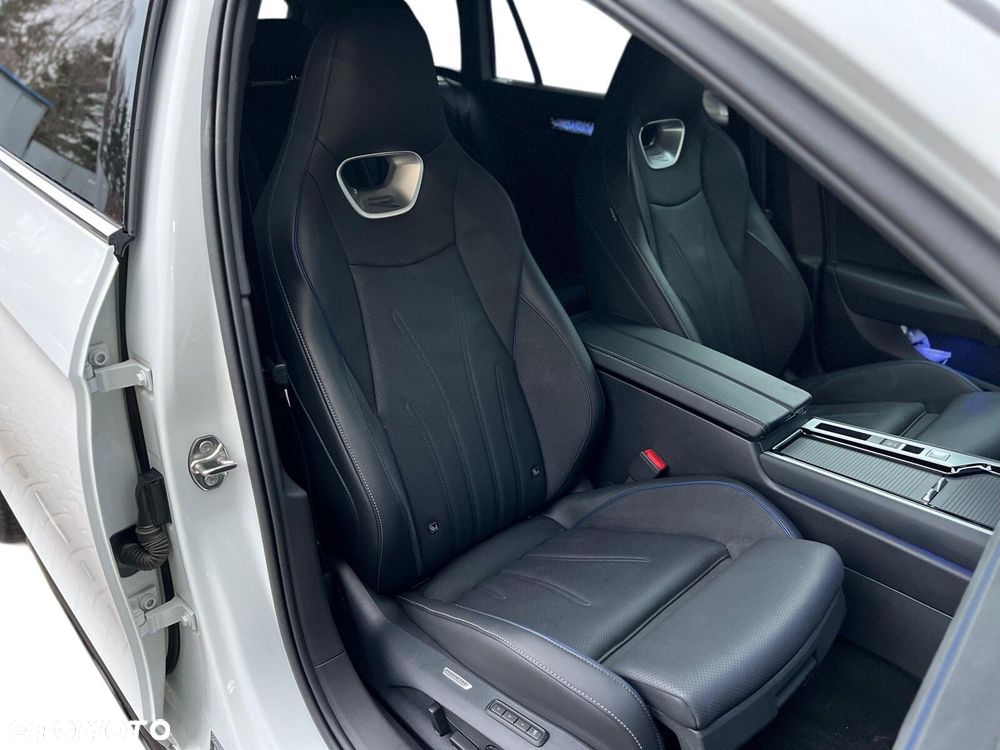 Volkswagen Passat - 20