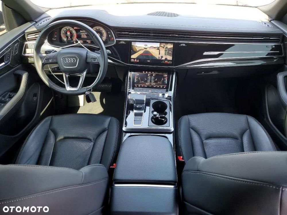Audi Q8 - 10