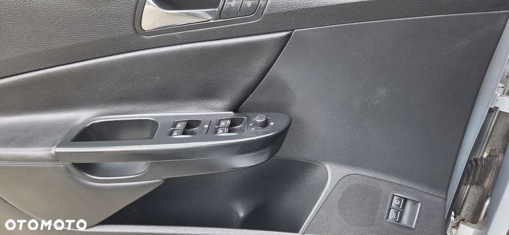 Volkswagen Passat 2.0 TDI Comfortline - 8
