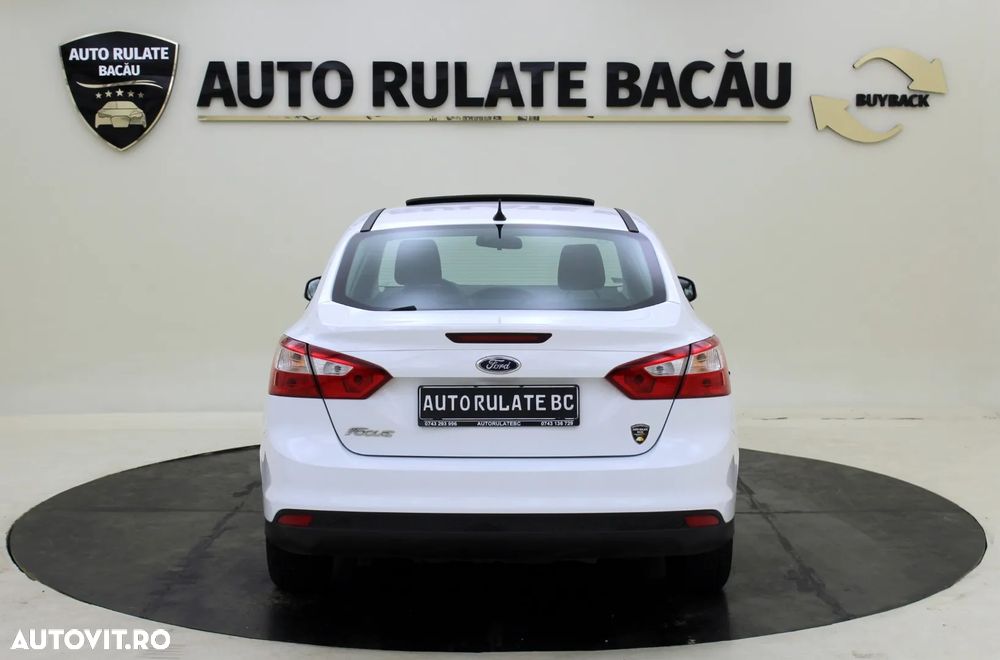 Ford Focus - 11