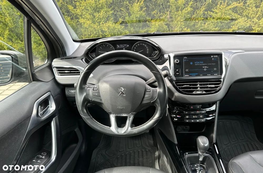 Peugeot 2008 PureTech 110 GPF Stop&Start EAT6 Allure - 16