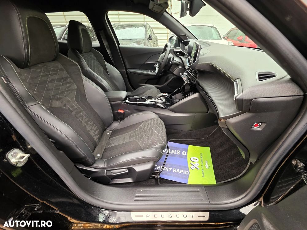 Peugeot 2008 PureTech 155 EAT8 GT - 15