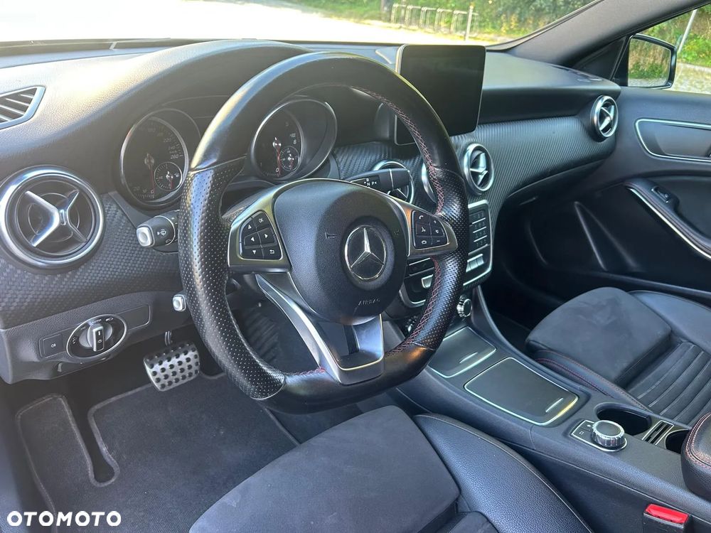 Mercedes-Benz Klasa A 200 CDI 4Matic 7G-DCT AMG Line - 13