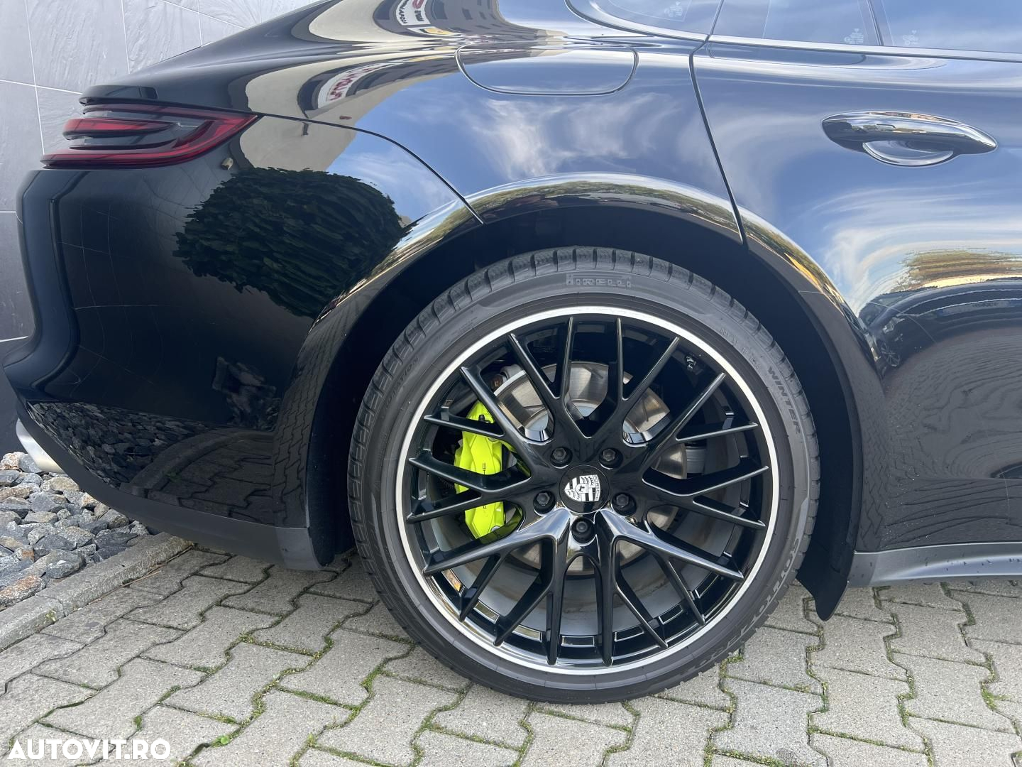 Porsche Panamera 4 E-Hybrid - 8