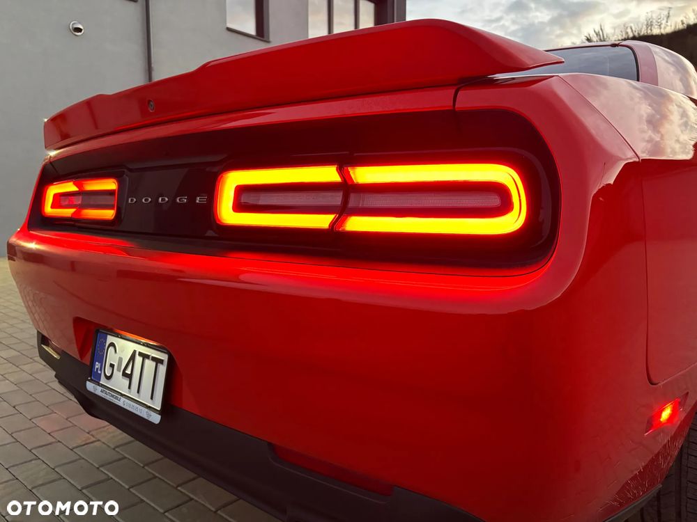Dodge Challenger - 5