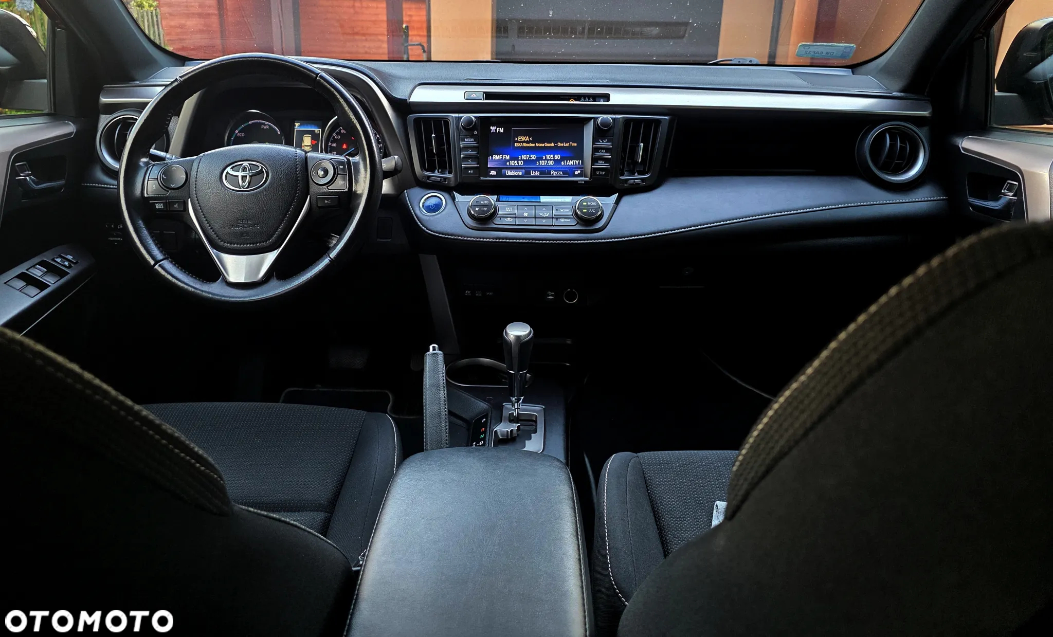 Toyota RAV4 Hybrid Selection 4x4 - 18