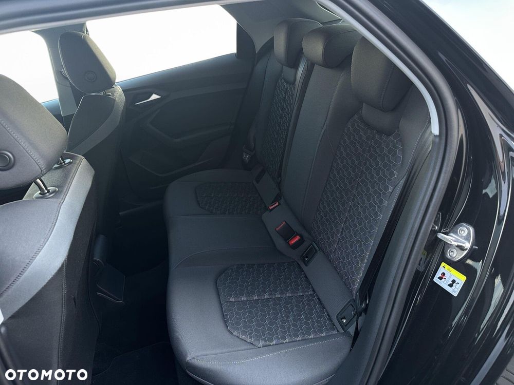 Audi A1 Sportback 35 TFSI Advanced S tronic - 25