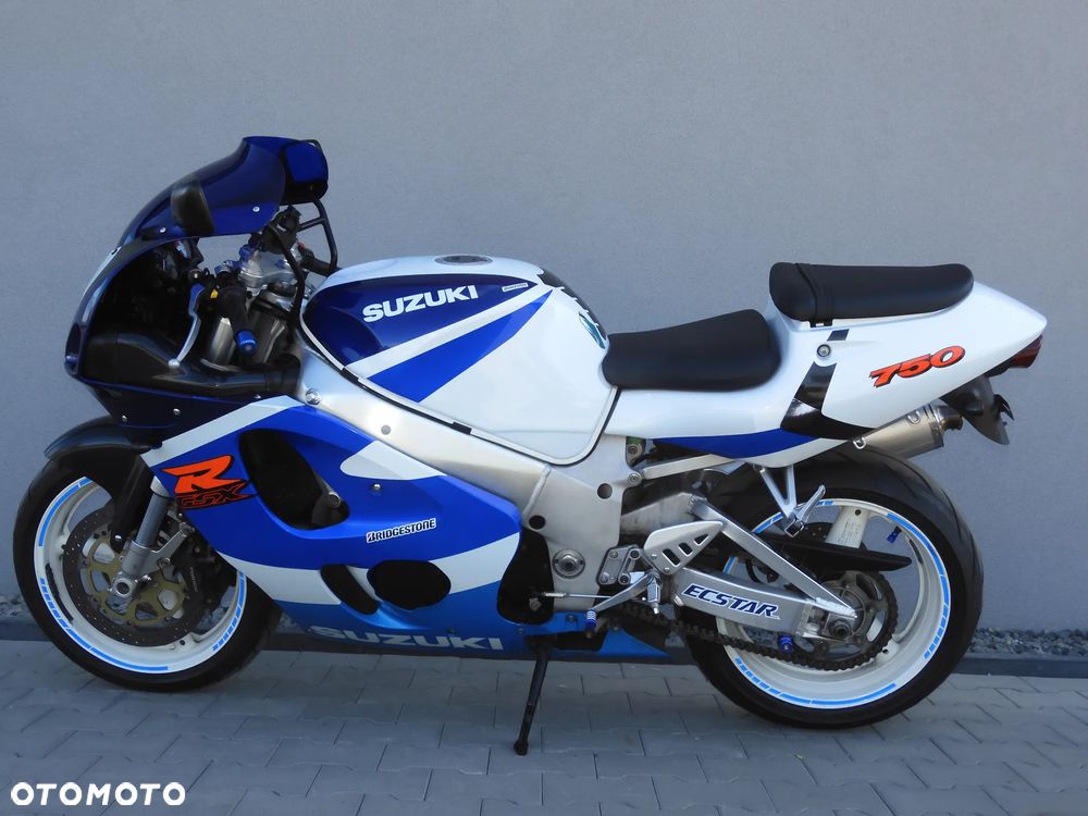 Suzuki GSX-R - 33