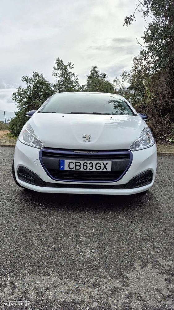 Peugeot 208 - 6