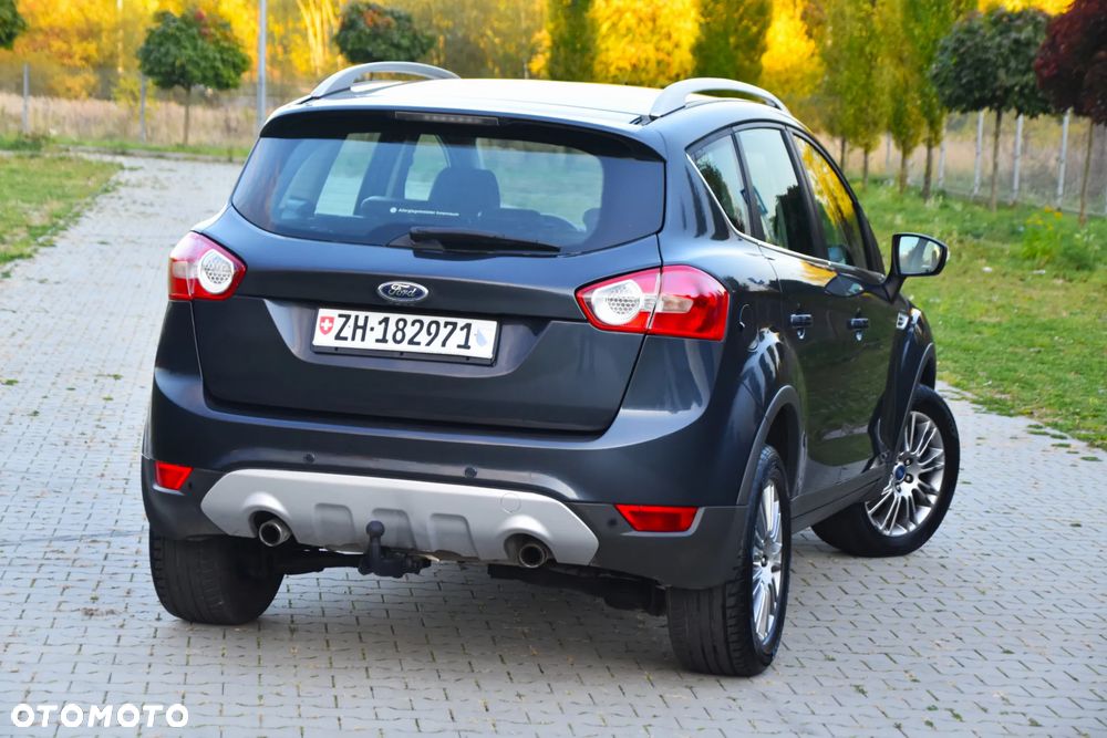 Ford Kuga 2.5 4x4 Titanium - 32