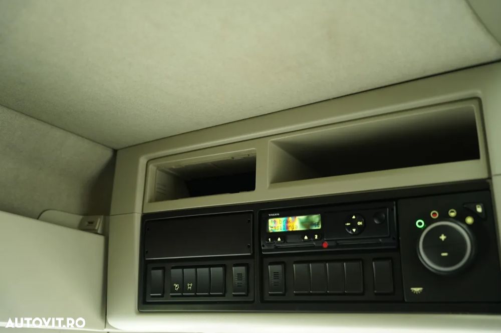 Volvo FH 500 / SISTEM HIDRAULIC / CABINĂ JOSĂ / I-SHIFT / ANVELOPE 100% / - 30