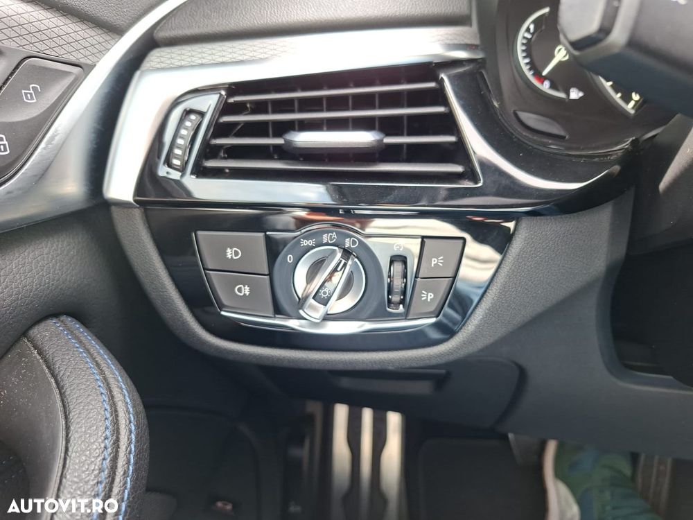 BMW Seria 5 520i AT MHEV - 16