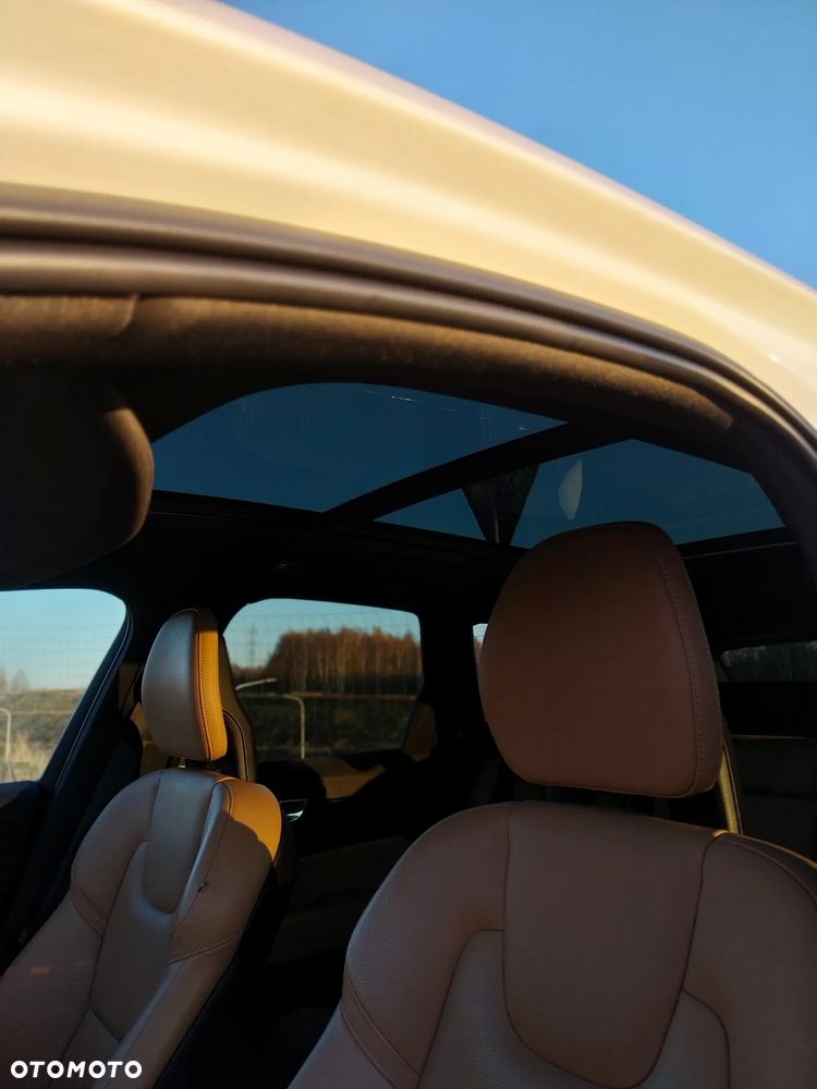 Volvo XC 60 T6 AWD Momentum - 21