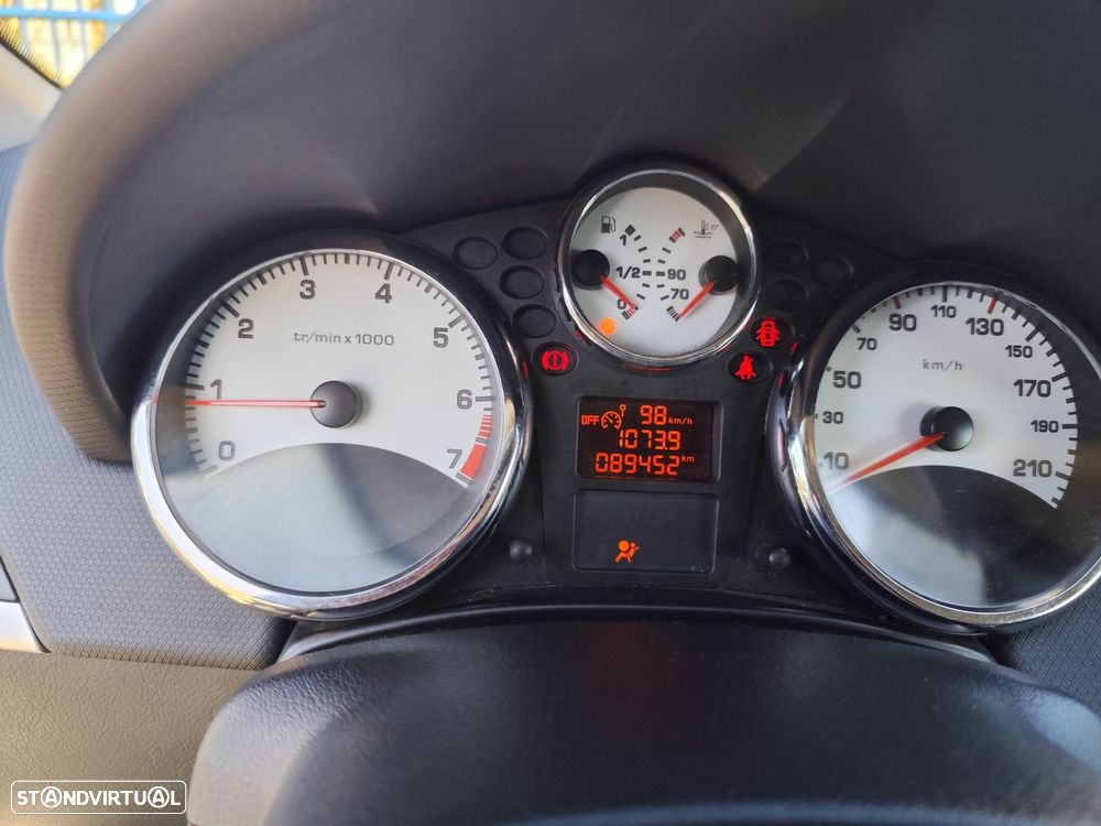 Peugeot 207 1.4 16V Trendy - 11