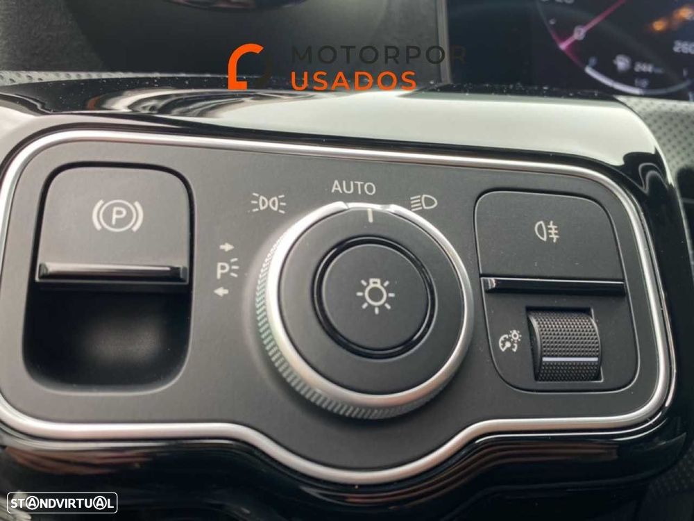 Mercedes-Benz A 200 - 18