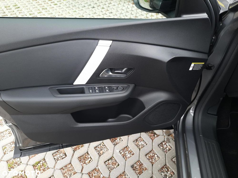 Citroën C4 1.2 mHEV Max eDCT6 - 10