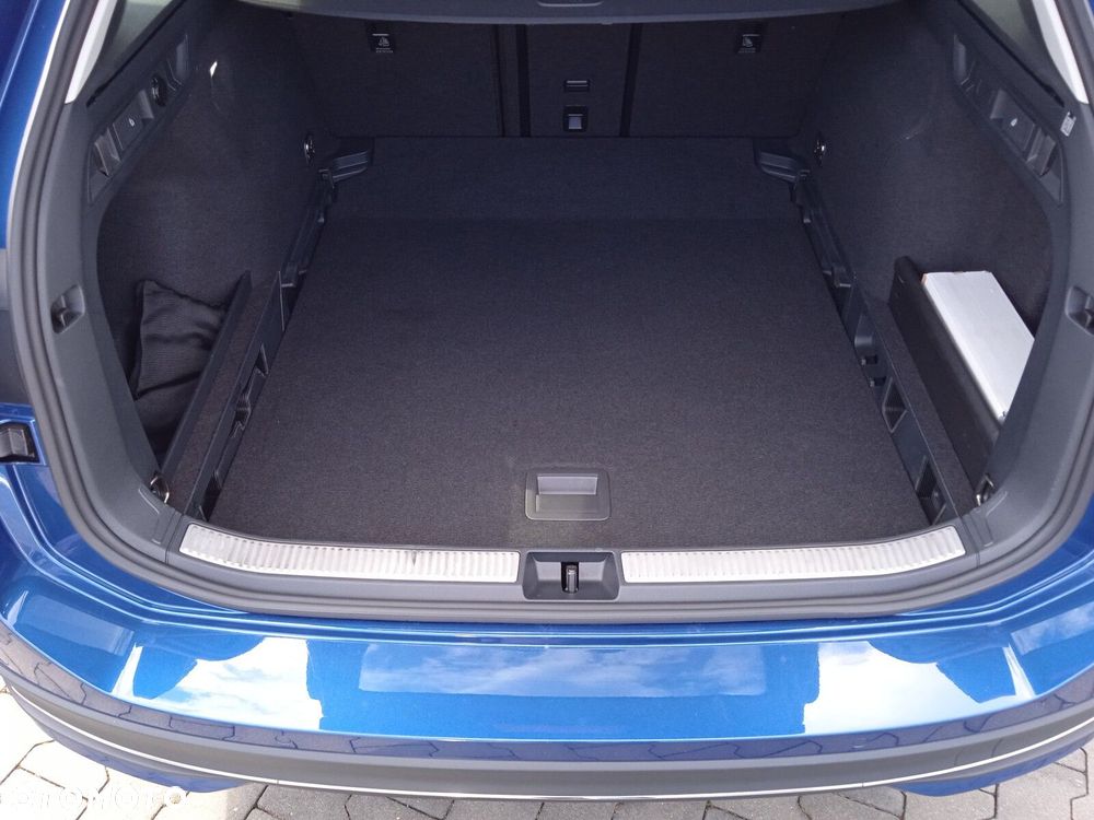 Volkswagen Passat - 16