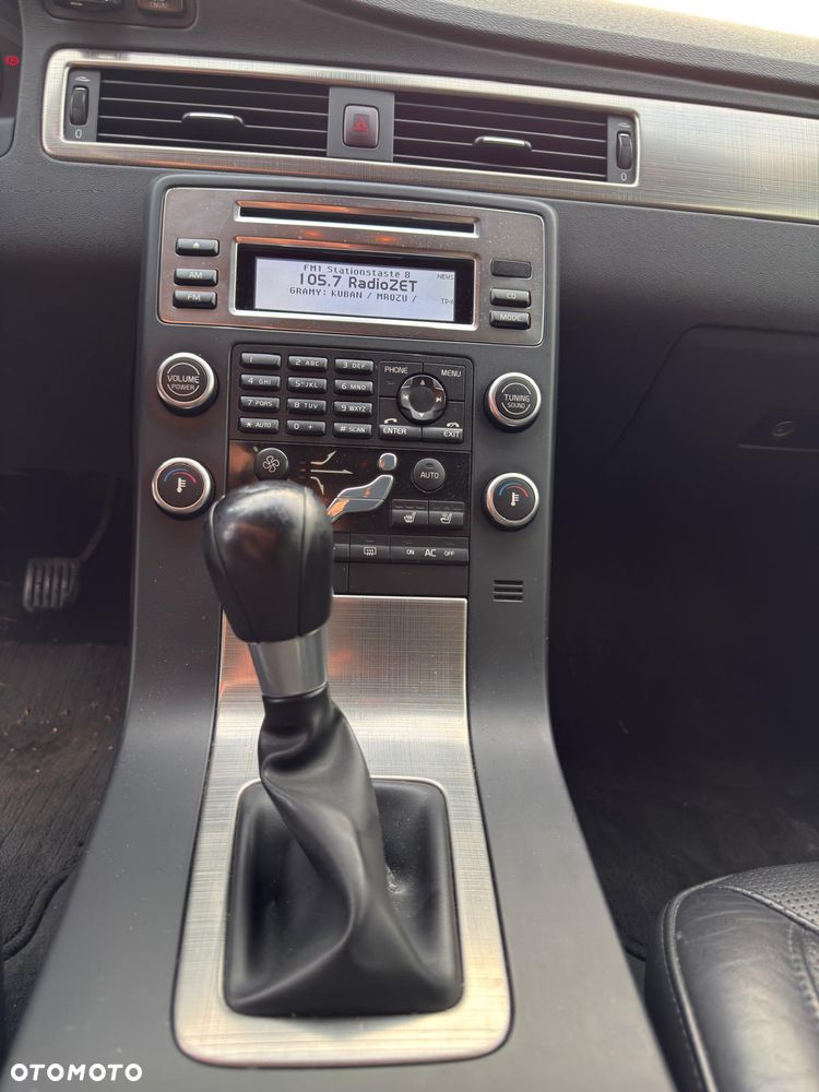 Volvo V70 D5 Summum - 13