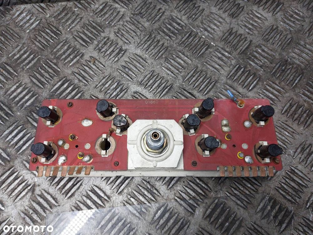 LICZNIK ZEGARY SKODA 105 S I 31350012 - 4