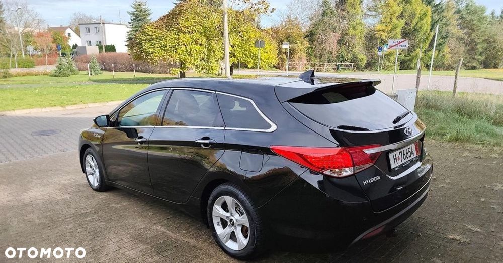 Hyundai i40 Kombi blue 1.7 CRDi Premium - 15