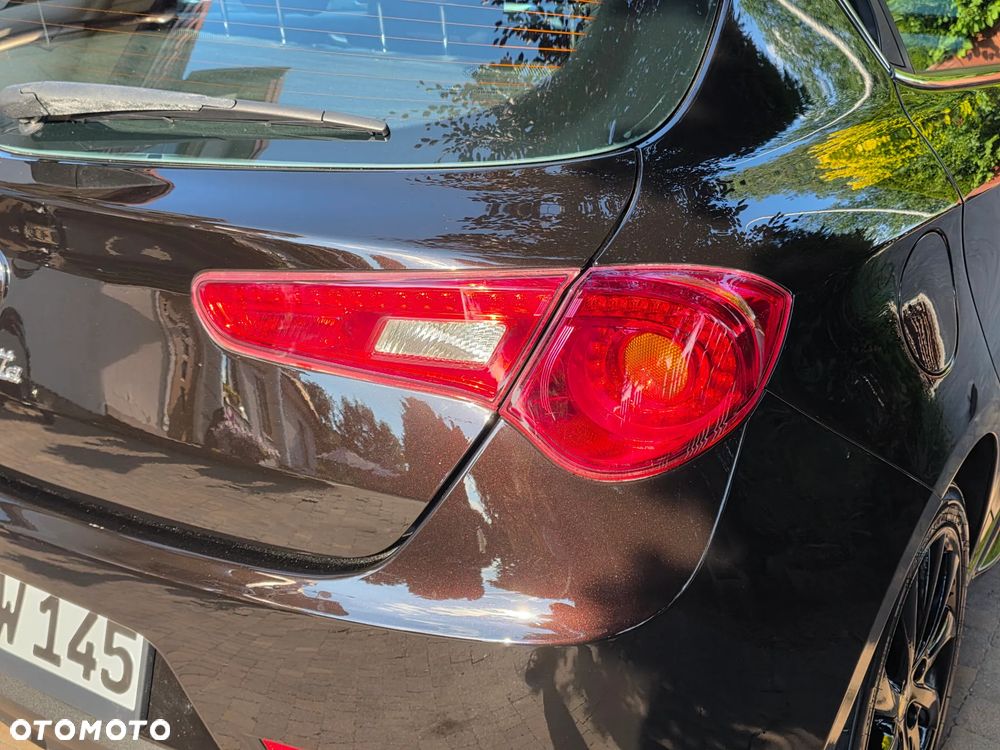 Alfa Romeo Giulietta 1.6 JTDM 16V - 11