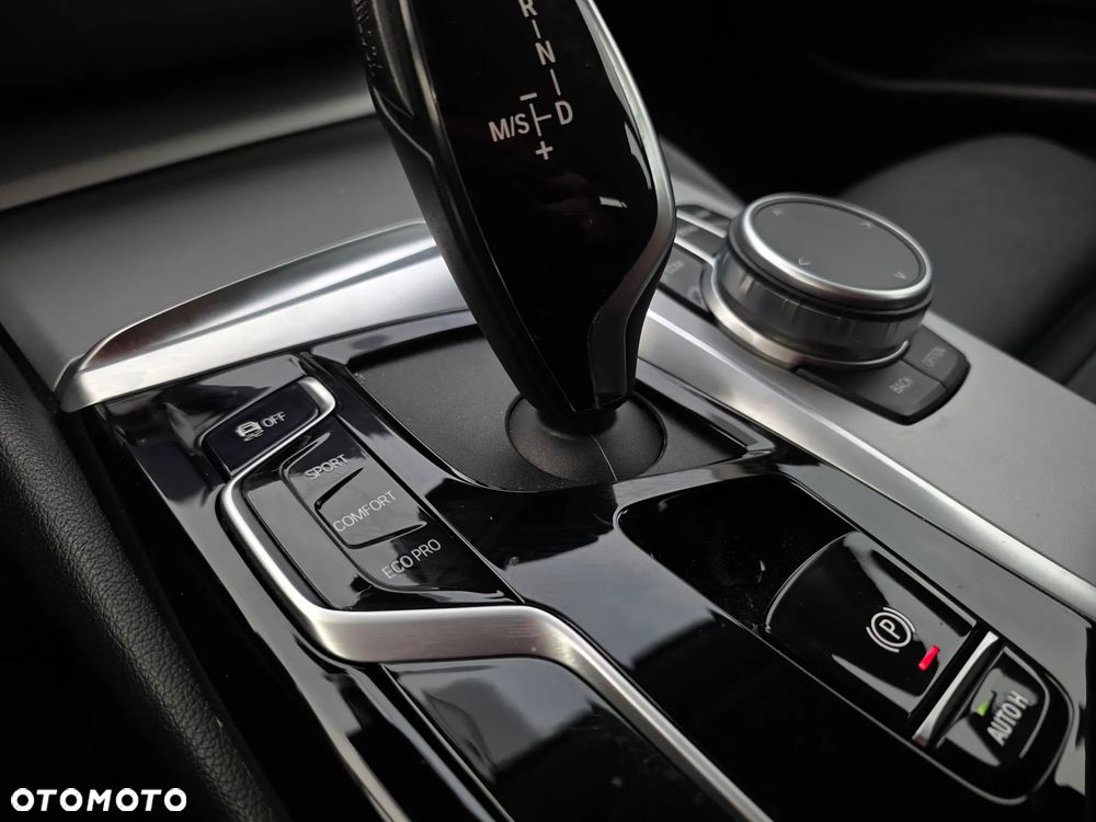 BMW Seria 5 520d - 17