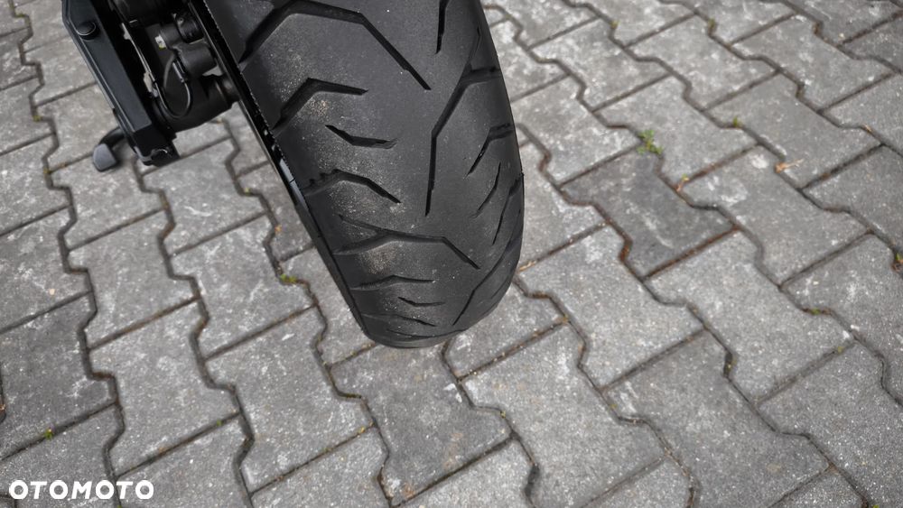Moto Guzzi V85 - 34
