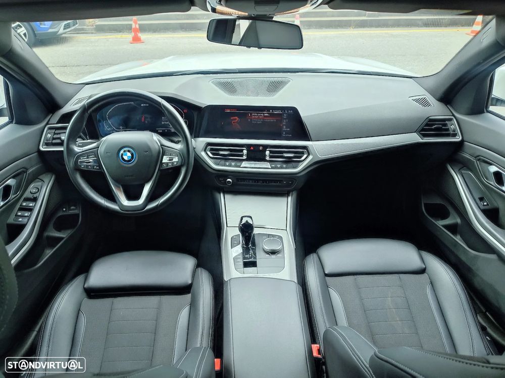 BMW 320 e Line Sport Auto - 12