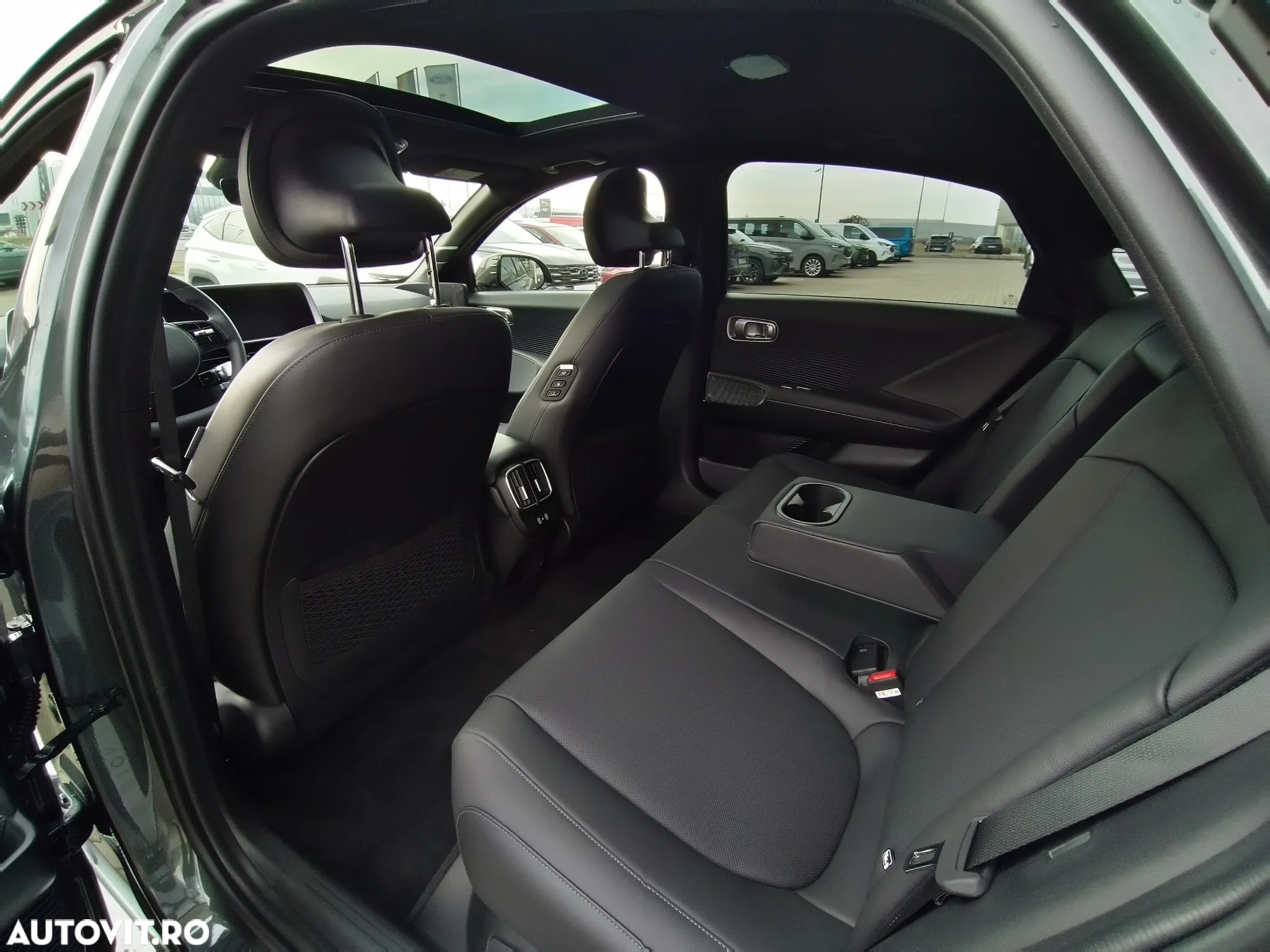 Hyundai IONIQ 6 BEV 77.4 kWh 325 CP 4WD Luxury - 6
