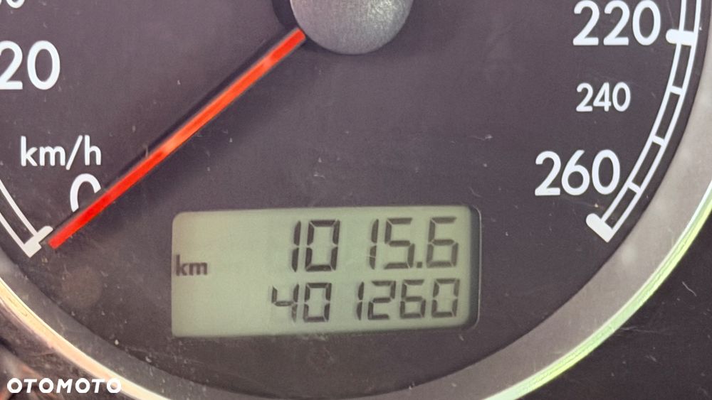 Volkswagen Passat 1.9 TDI Comfortline - 7