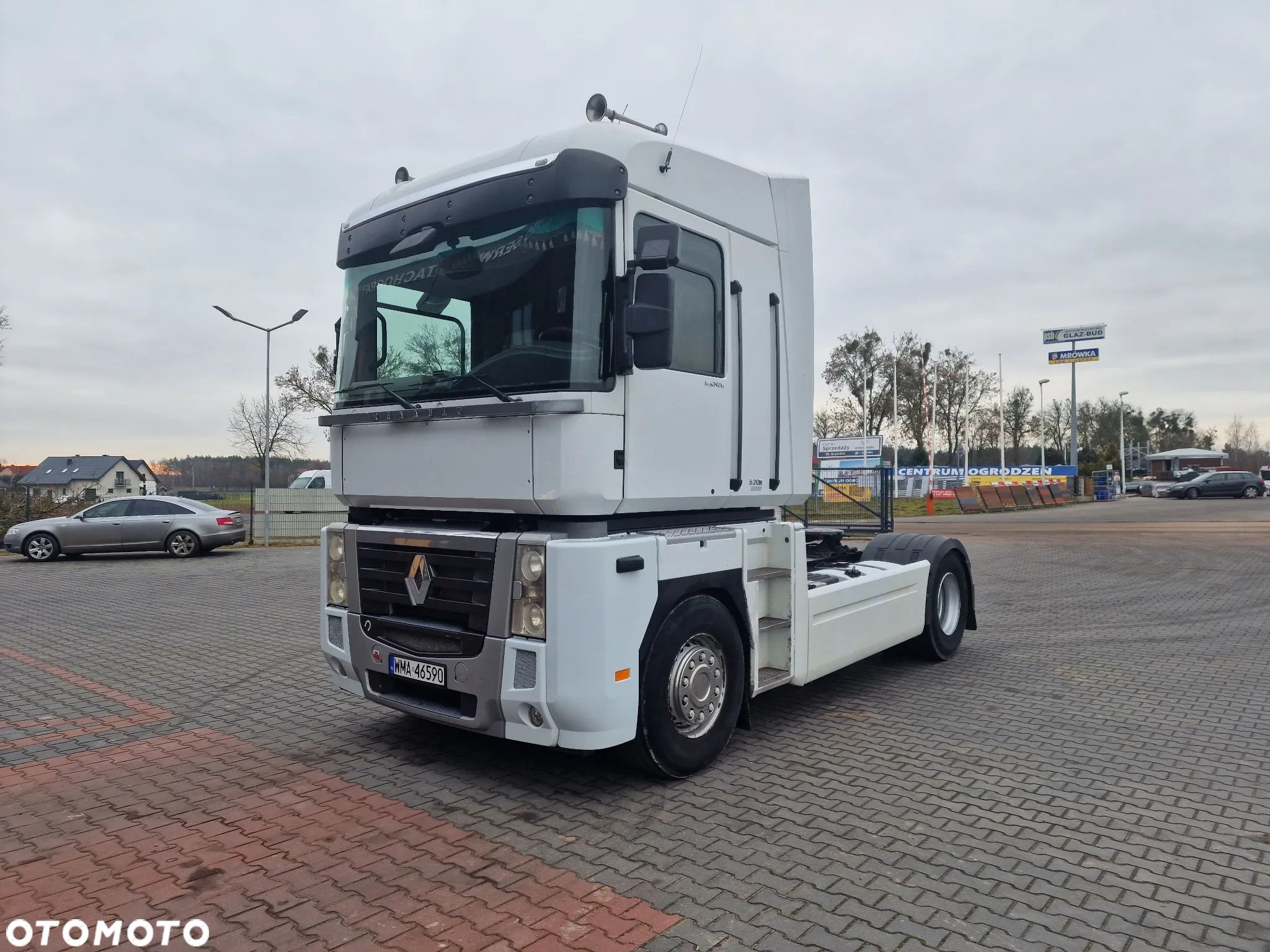 Renault Magnum 520dxi - 1