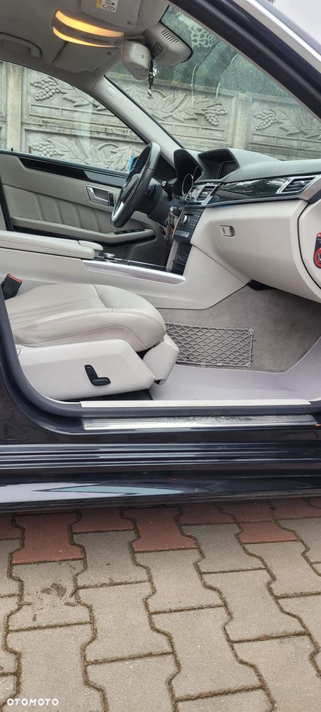 Mercedes-Benz Klasa E 220 BlueTEC 4-Matic Avantgarde - 17